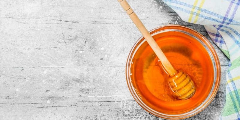 عسل کوهی عمو اسماعیل با عطر گیاهی و بازارپسندی بالا